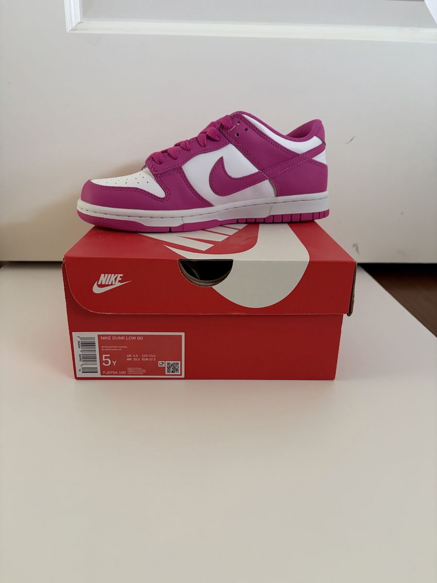Nike dunk low BG white/active fuchsia size 5Y