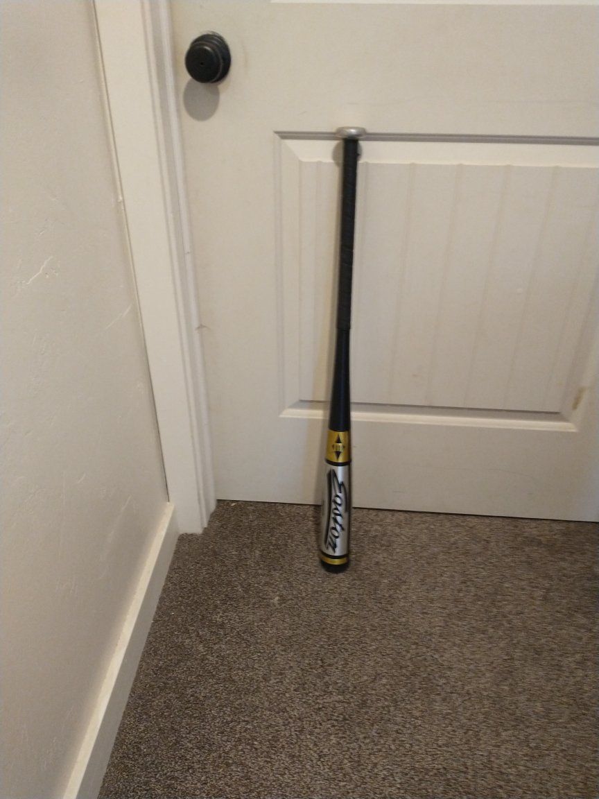 Easton Magnum CB5 aluminum baseball bat