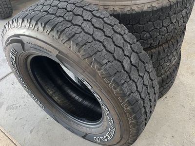 Goodyear wrangler Tires 275x70x18