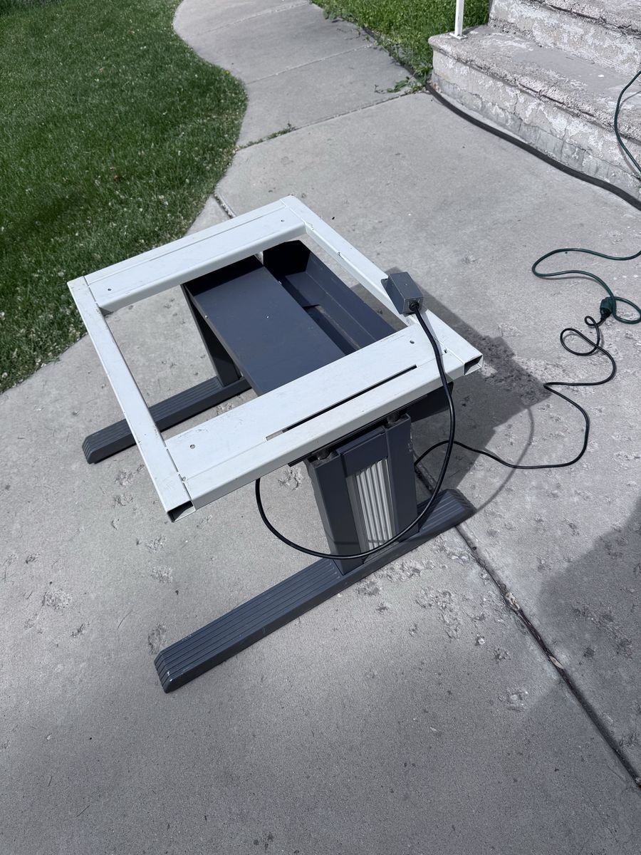 Electric lift table German built