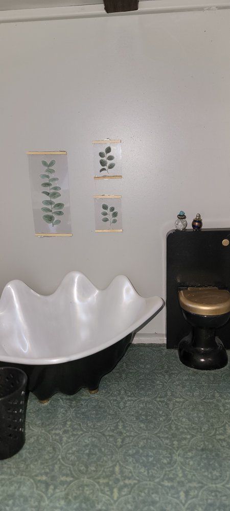 Main image 4