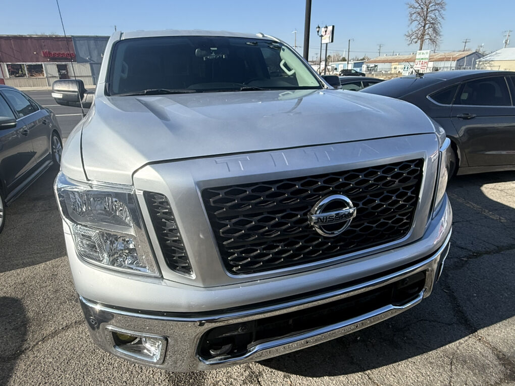 2018 Nissan Titan SV