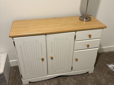 White Cabinet