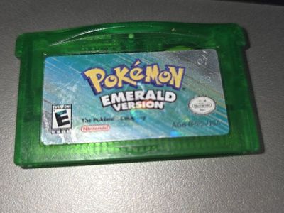 Pokemon Emerald Authentic