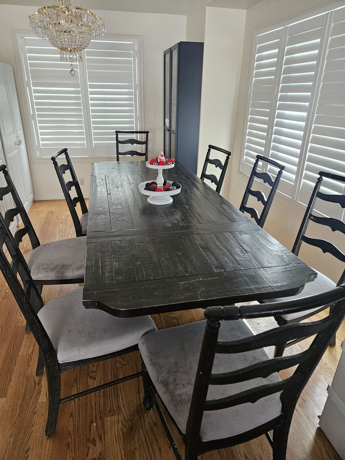 Large Dining Room Table with 8 Upholstered Chairs