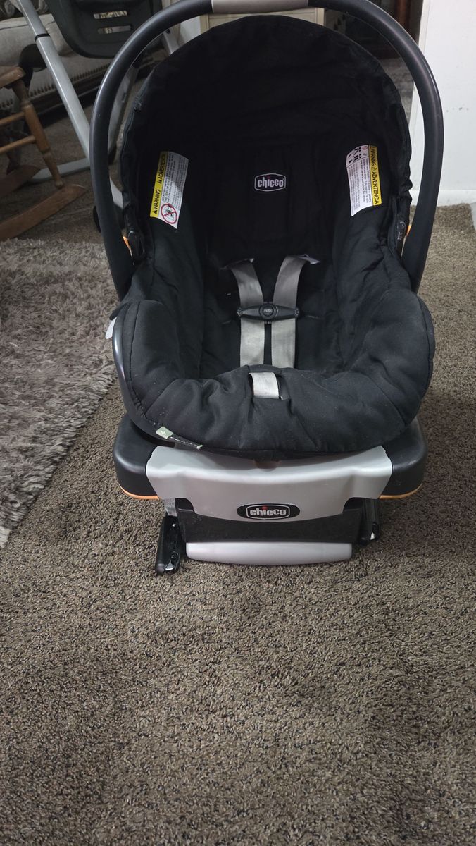 Infant car seat