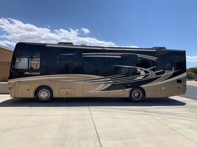 2013 Thor Motorcoach Bunk Model