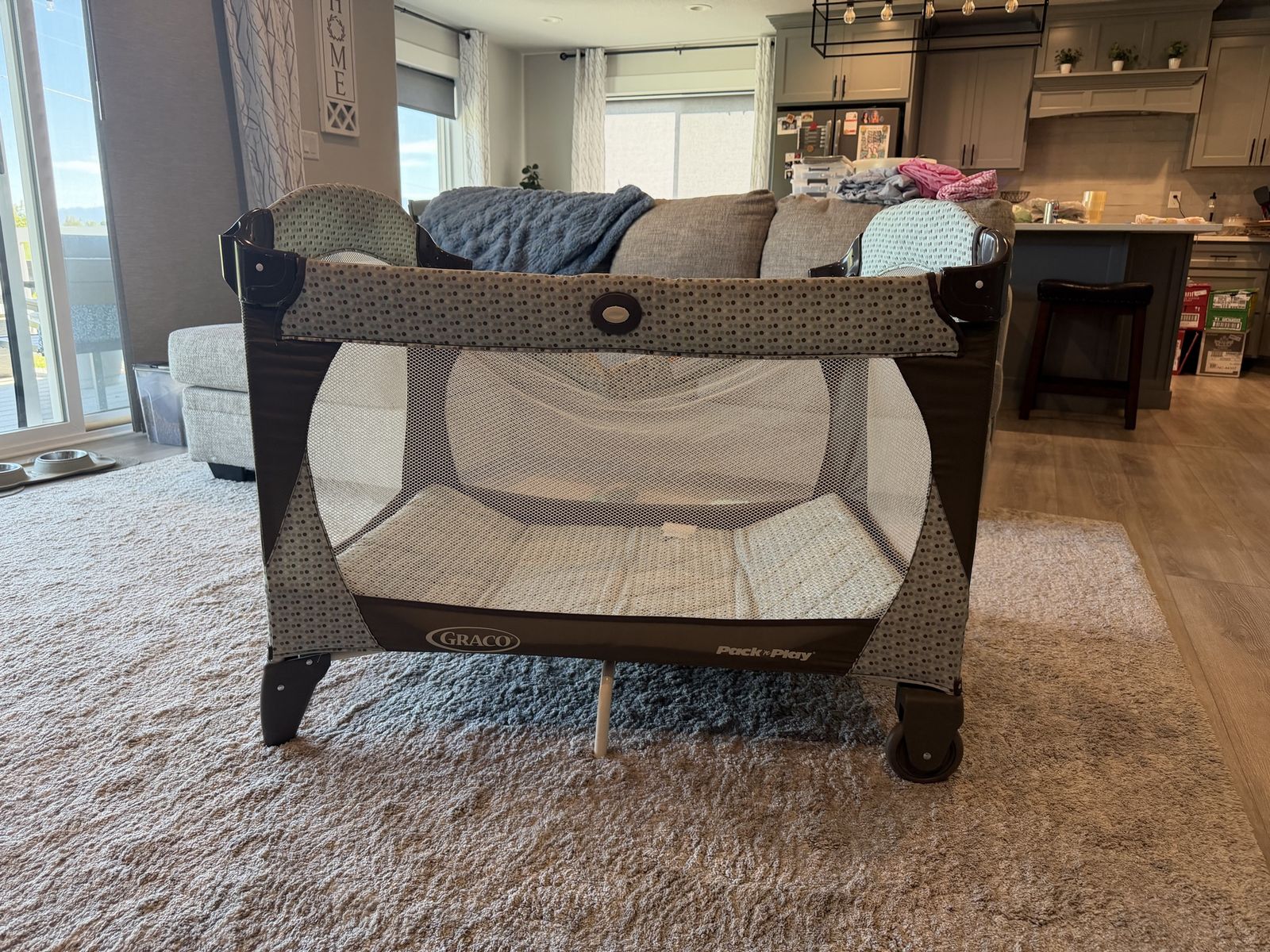 Graco Pack 'n Play Portable Playard - Grey/Blue Dots, Infant Travel Crib
