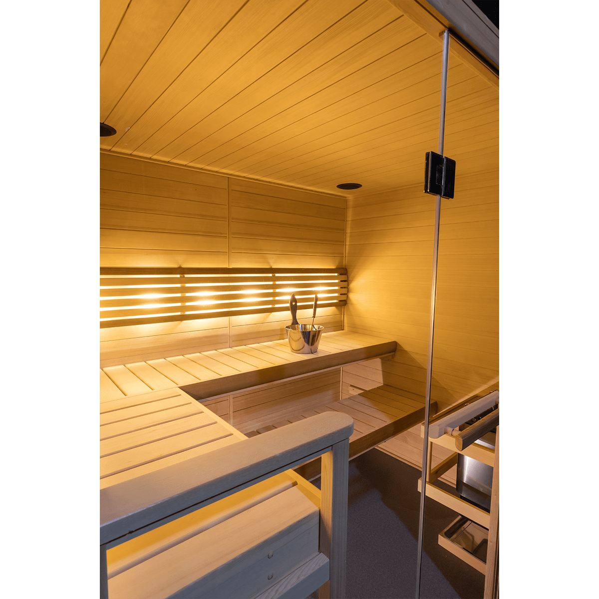 Main image 3