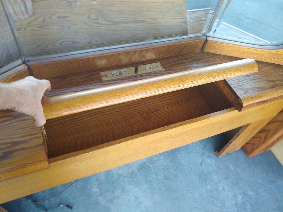 Main image 4