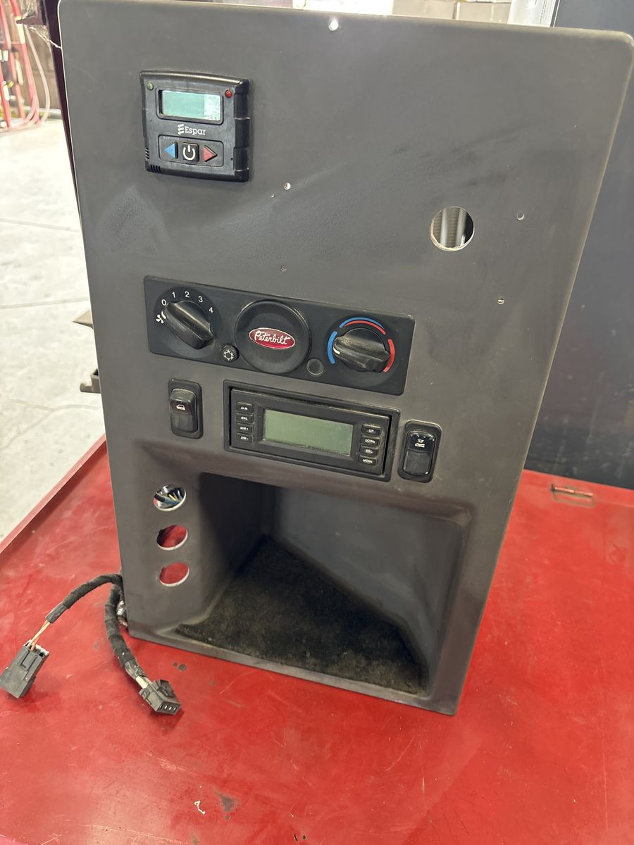 Peterbilt 579 sleeper control panel