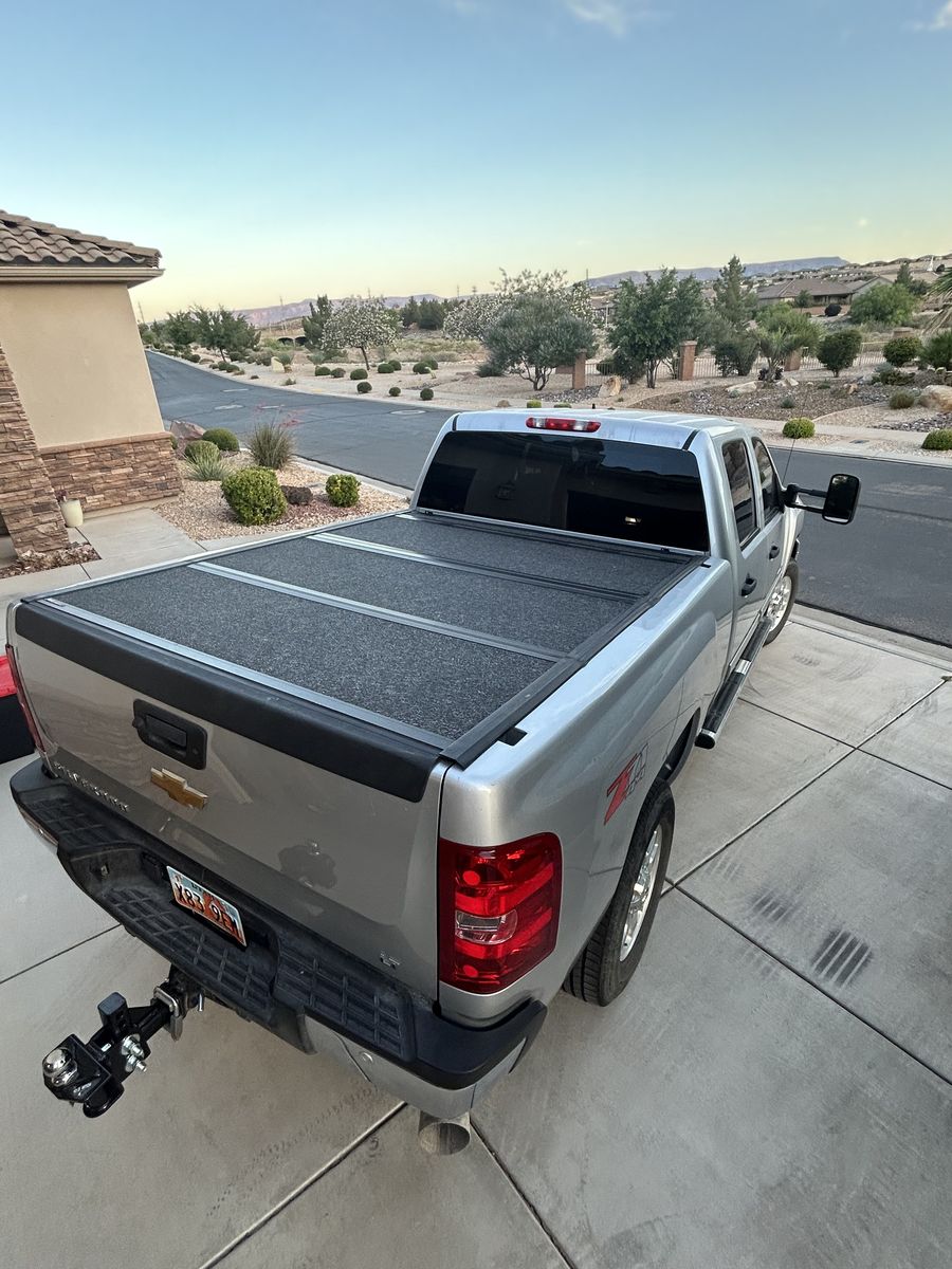 Hard Folding Tonneau Cover