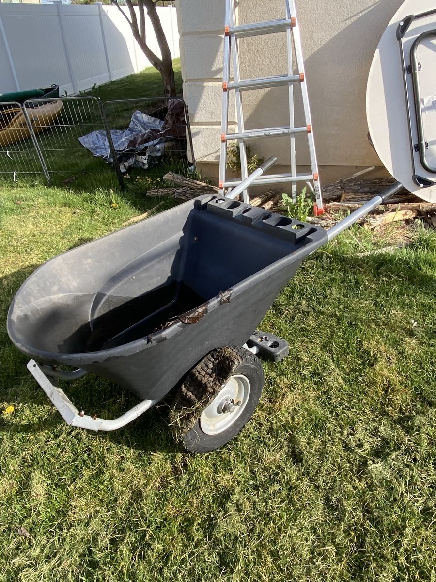 Wheel barrel, bad  wheels