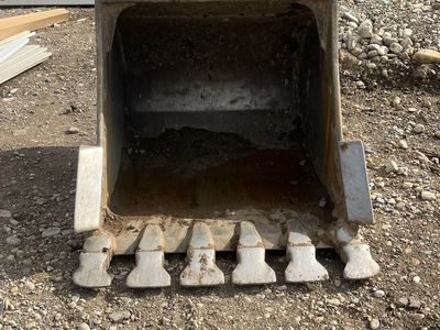 48” cat bucket