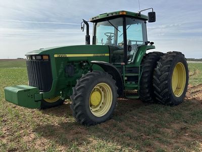 John Deere 8200 Tractor
