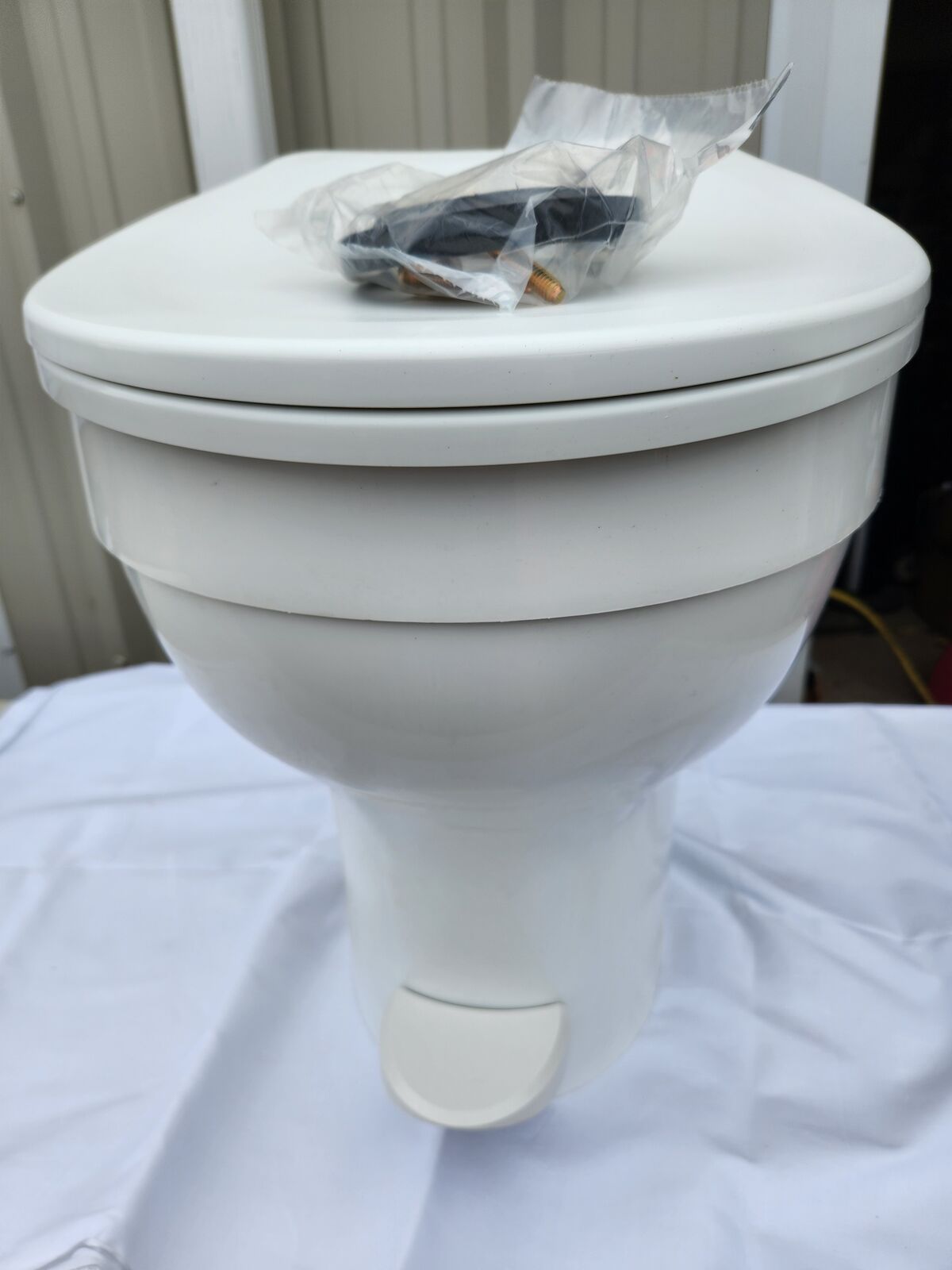 Thetford 31835 RV Aqua-Magic VI Permanent SloClose Toilet High Profile White Missing Original Box