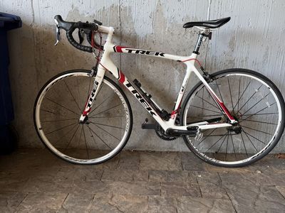 2011 Trek Madone (mid-level) Road Bike size medium
