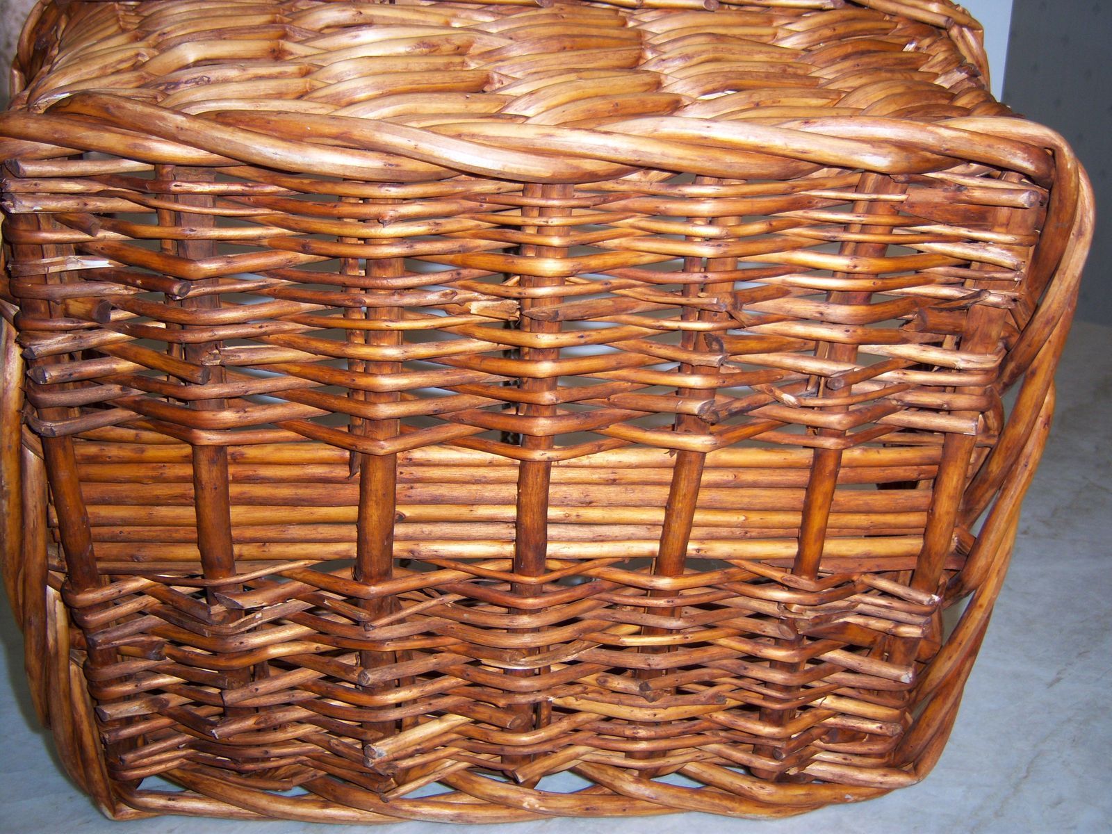 Main image 3