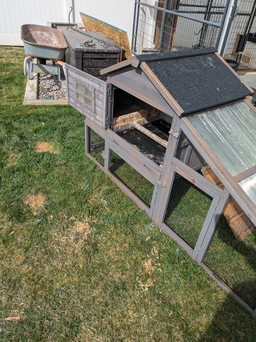 use three bird chicken coop