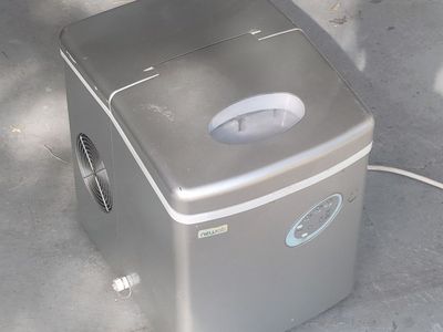ice maker