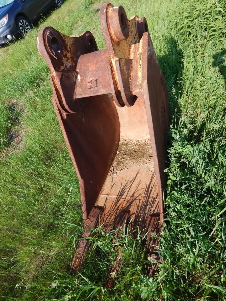 Caterpillar 330 Excavator Buckets