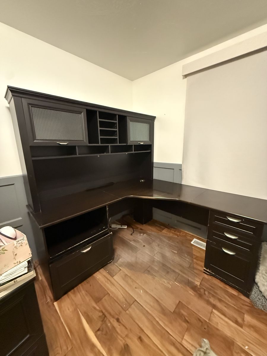 Large Dark Wood L-Shaped Office Desk with Hutch and Storage Drawers