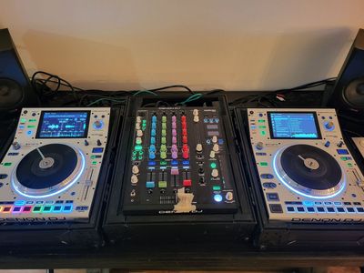 DJ Rig: Denon x1800 with sc5000m pair + Flight Cases