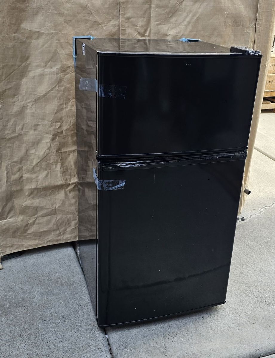 Mini Fridge with Freezer 3.2 Cu Ft Black Compact Refrigerator New  #147