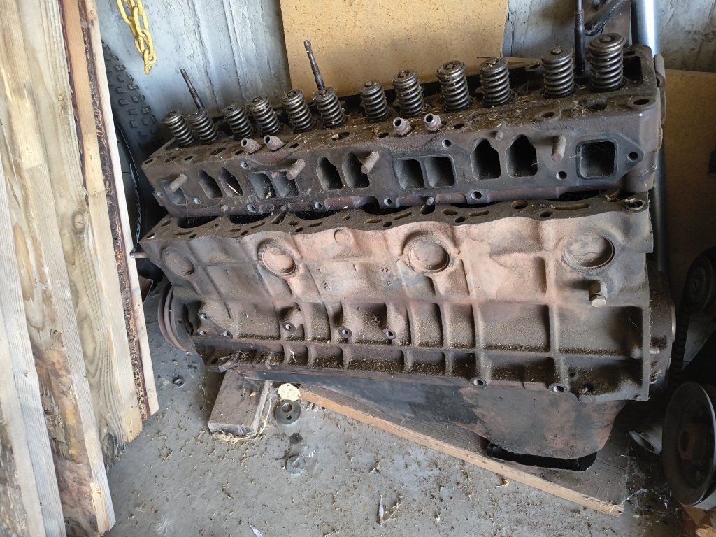 Toyota 3FE engine block and head