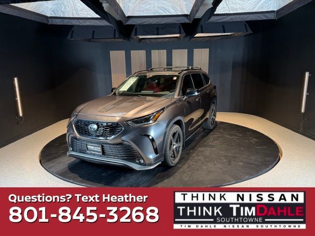 2021 Toyota Highlander XSE