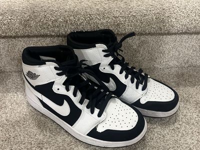Nike Air Jordan high tops NICE!