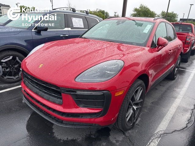 2022 Porsche Macan Base
