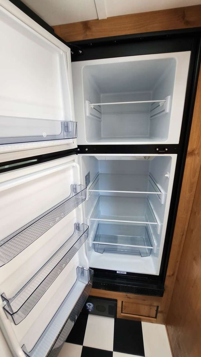 Main image 12