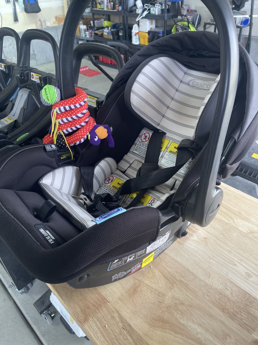Graco Car Seat With Three Bases
