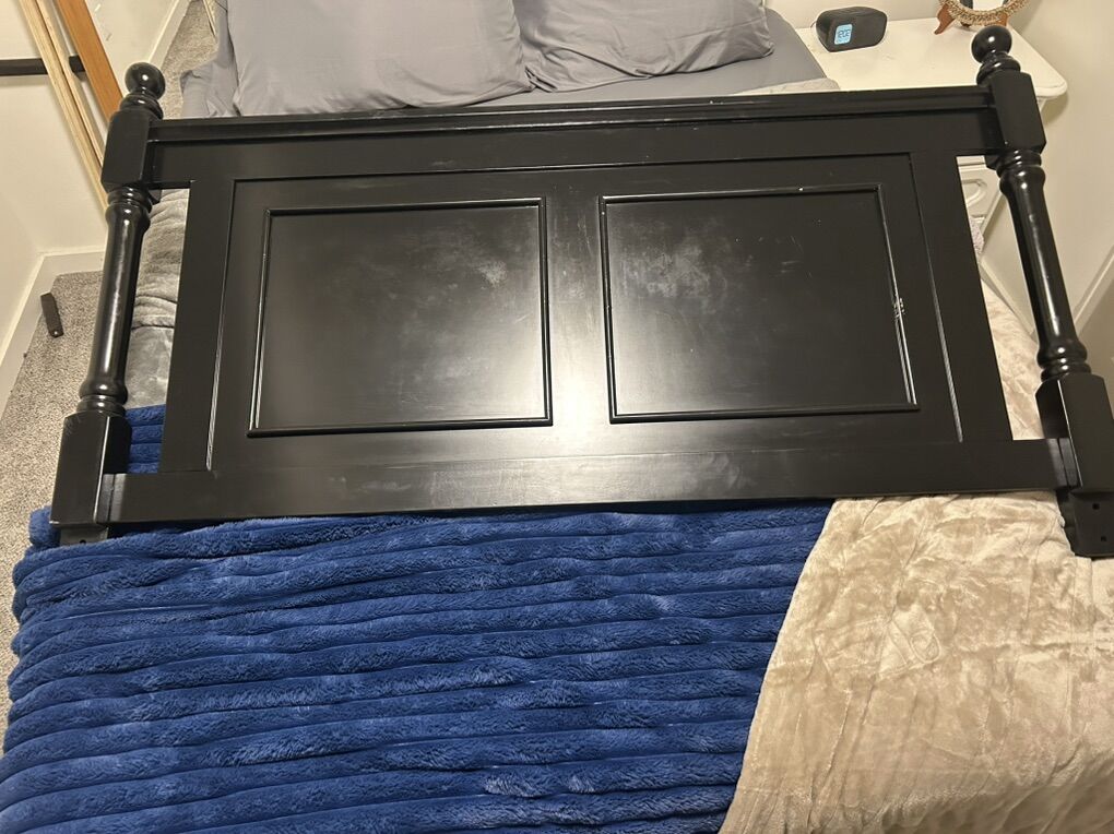 Full Bed (head/footboard and bed frame)