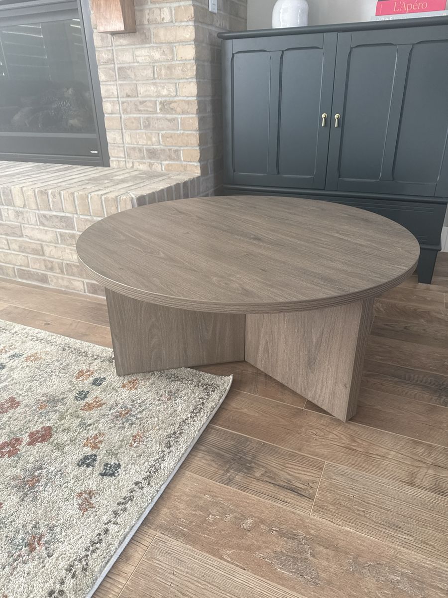 Round Wood Coffee Table - Modern Minimalist Design