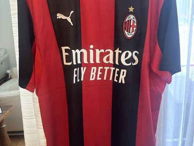 AC Milan 2026/27 Luka Modric #14 Jersey Men’s Home Kit Fits Large