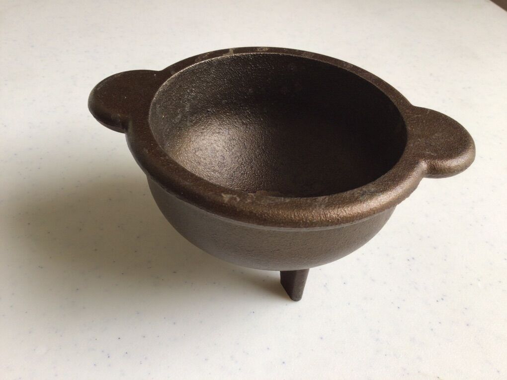 Vintage Lodge Melting Pot