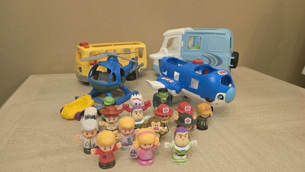 Little People Toys Set w/ 15 figures