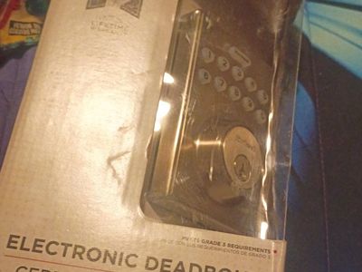 kwikset electronic deadbolt