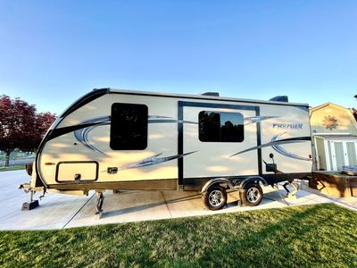2016 Keystone Bullet Premier Ultra Lite Trailer