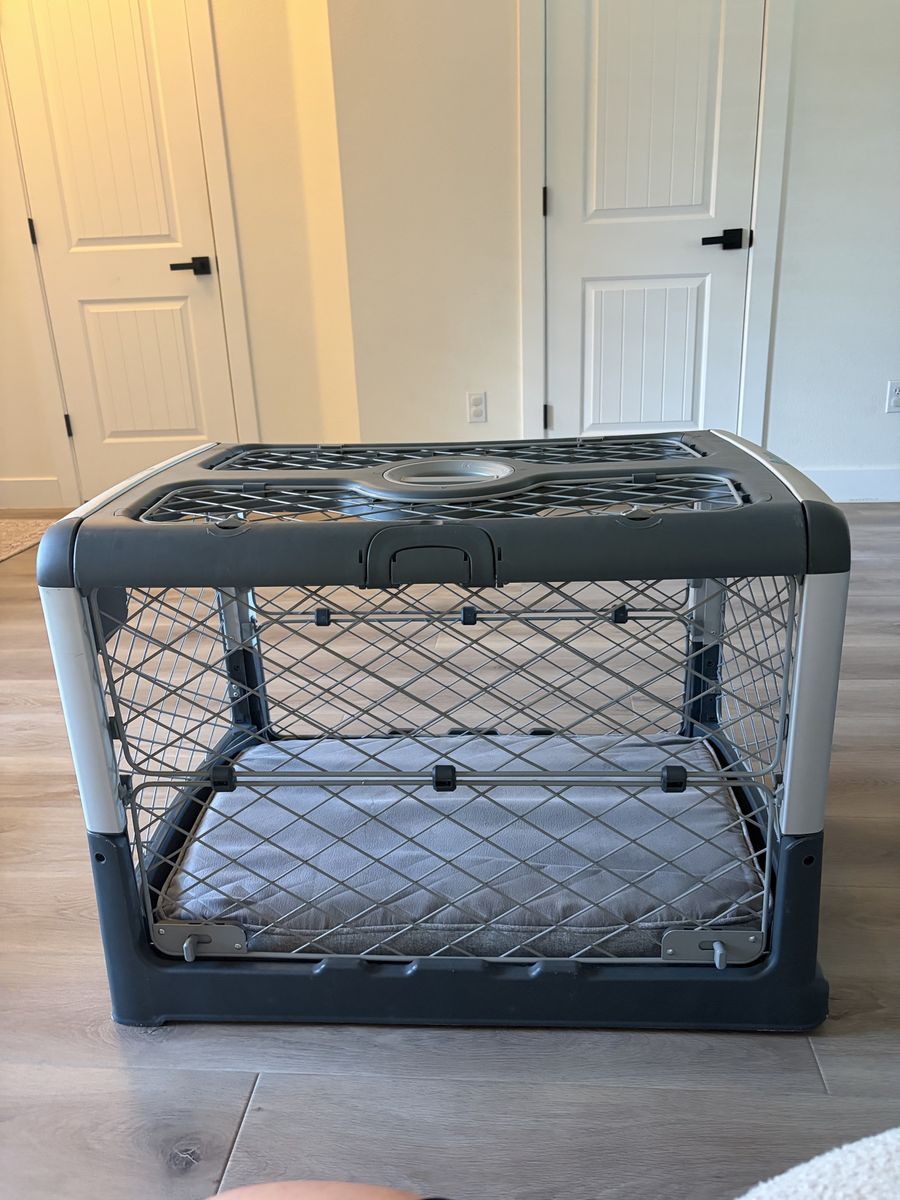 Diggs Revol Medium Collapsible Dog Crate + Pad — $300