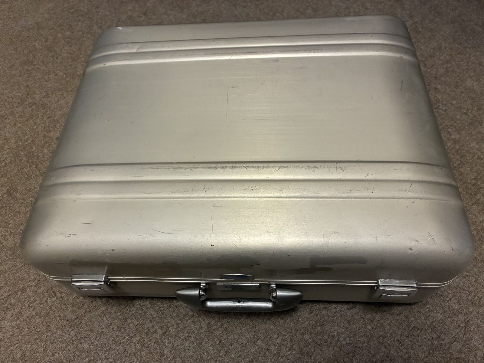 Zero Haliburton Aluminum Case