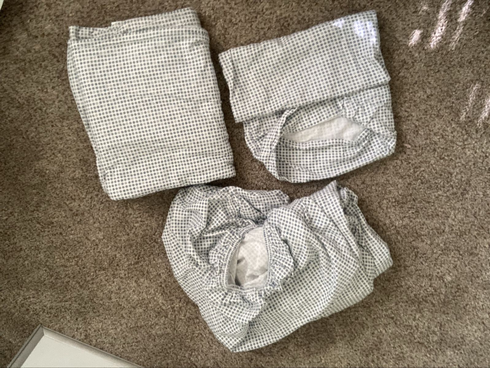 Twin size sheet set