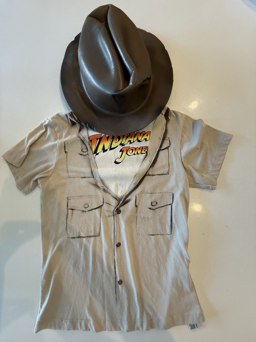 Disney Indiana jones shirt and hat size 7/8