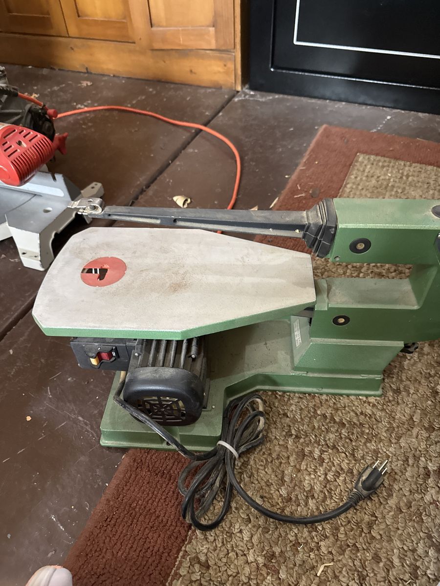 Power Tool (Unknown Brand) - Used Green Scroll Saw with Power Cord