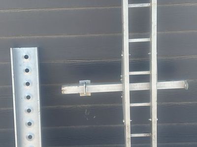 Motorcycle carrier