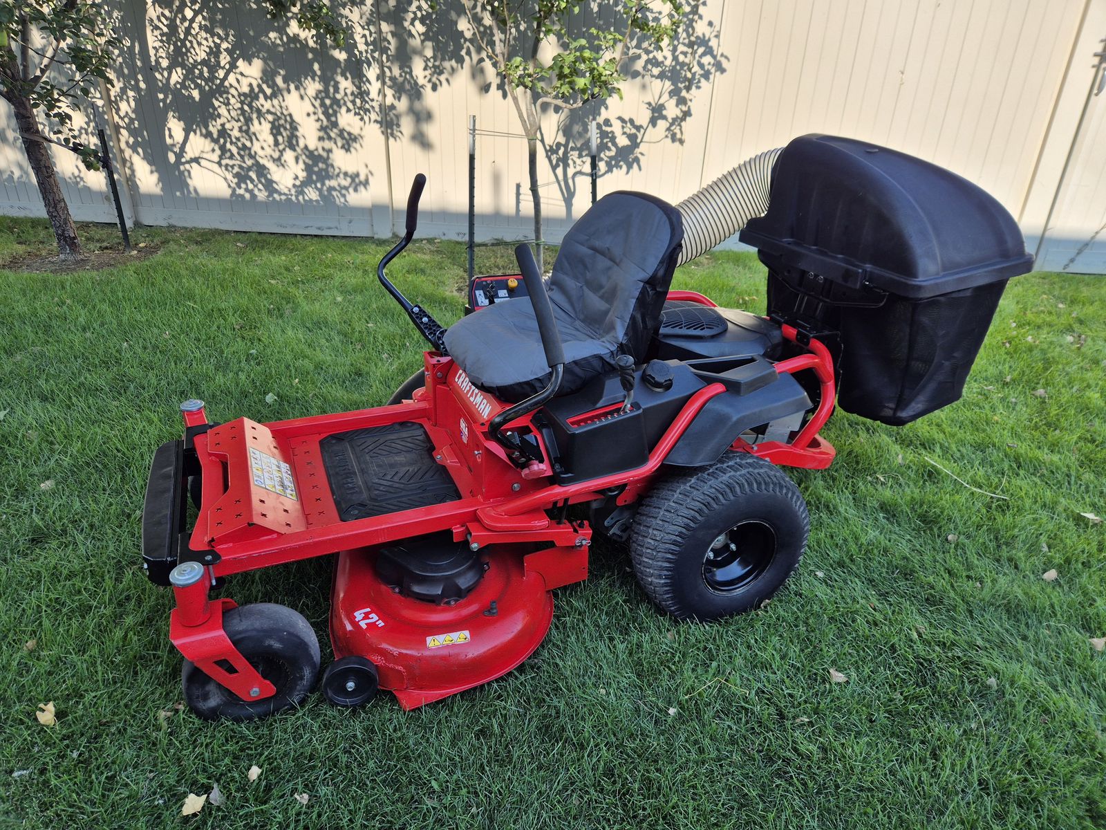 2022 Craftsman Z5200 Zero Turn Mower with bags