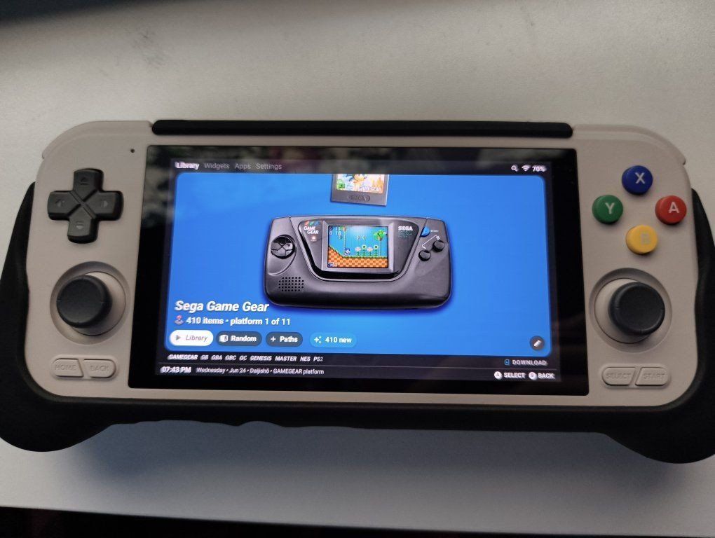 retroid pocket 4 pro with grip and games