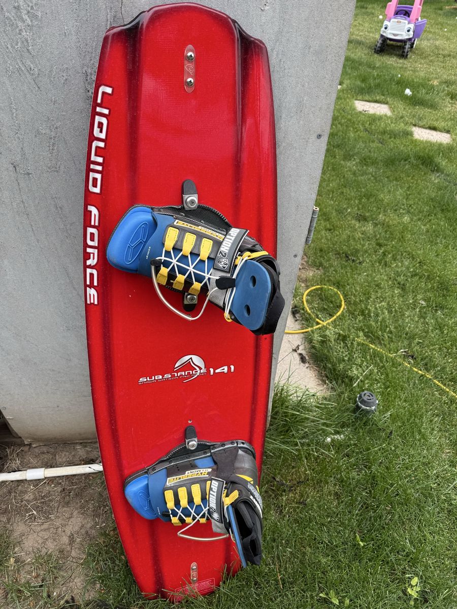 Wakeboard & Bindings